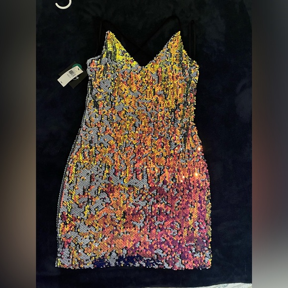 Dress - Picture 2 of 2